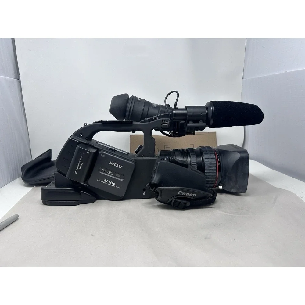 Canon XL H1A 3CCD HD Professional Camcorder -20x 5.4-108mm Zoom Lens & Hard Case